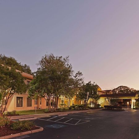 La Quinta Inn By Wyndham Austin Oltorf Экстерьер фото